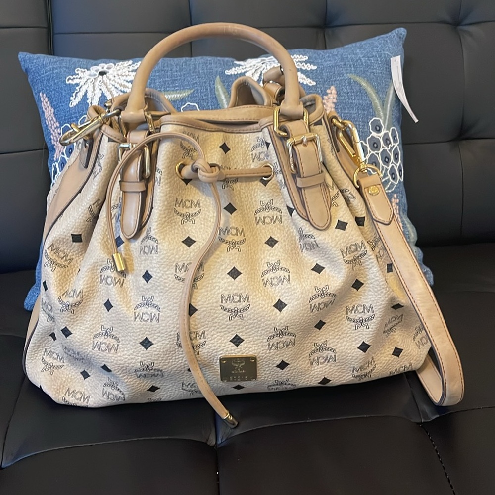 MCM Bags - Picture 6 of 12